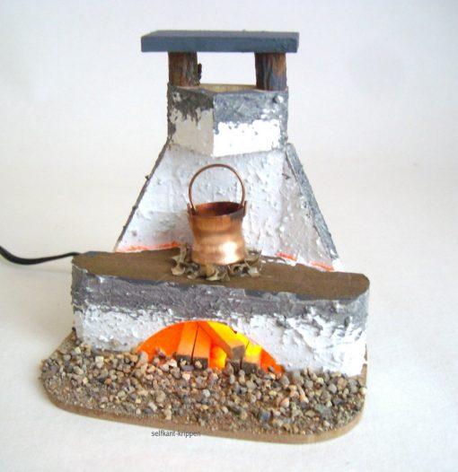 Krippenzubehör Kochstelle beleuchtet Feuerstelle 11cm Krippendekoration – Bild 2