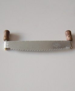 Krippenzubehör Zugsäge, Säge, Baumsäge, abgerundet ca. 6cm, Wichtelzubehör, Werkzeug, Krippendeko, Mini-Garten, Miniatur, Modellbau