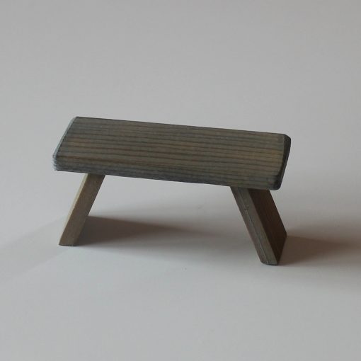 Krippenzubehör Bank, Holzbank ca. 7 cm, grau, Krippendeko, Mini-Garten, Puppenstube,