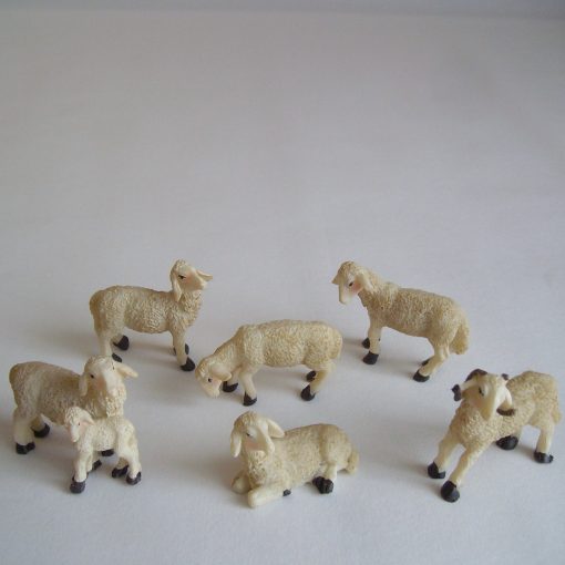 Krippenzubehör 6 Schafe Schafherde 4cm Krippenfiguren Tierfiguren Minigarten