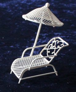 Wichtel Mini-Garten Liege mit Sonnenschirm 9,5cm Liegestuhl Wichtelzubehör Schirm Sonnenschutz Minigarten Deko Gartenmöbel