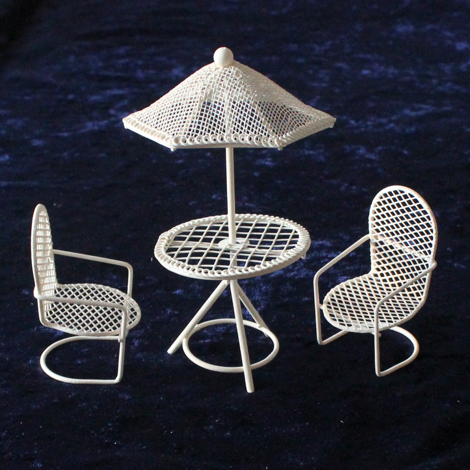 Mini-Garten Sitzgruppe mit Sonnenschirm 8cm Tisch Stuhl ...