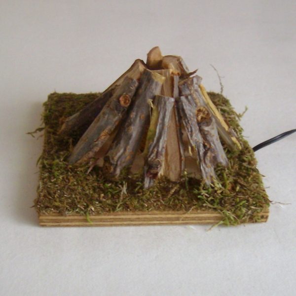 Krippenzubehör hohes Lagerfeuer mit Beleuchtung E10, Hirtenfeuer