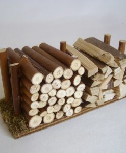 Krippenzubehör doppelter Holzstapel mit Moos Krippendekoration Modellbau