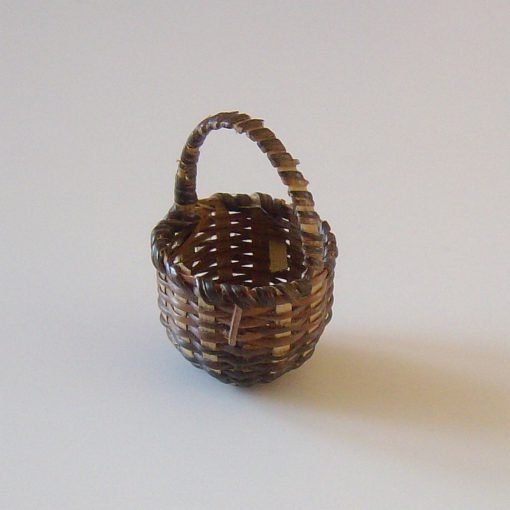 Krippenzubehör kleiner Korb, Körbchen, ca. 4 cm Höhe, leerer Eierkorb, Wichtelzubehör, Krippendeko, Puppenstube, Mini-Garten – Bild 3
