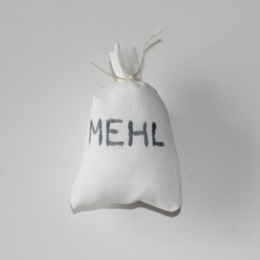 Krippenzubehör Mehlsack mit Aufschrift Mehl, Sack 6 - 7 cm, Wichtelzubehör
