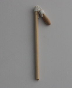 Krippenzubehör Dreschflegel weiß gebunden ca. 11 cm Krippendekoration Bauernhof Ernte Arbeitsgerät Werkzeug