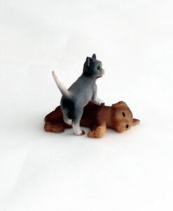 Krippenzubehör Krippenfiguren Katze mit Hund Polystone Wichtel Mini-Garten Puppenstube Handarbeit Krippendekoration
