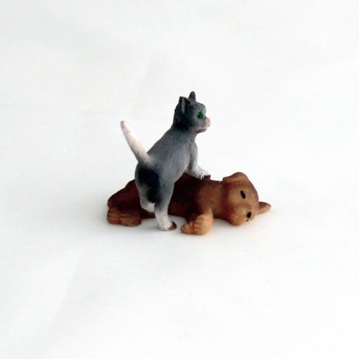 Krippenzubehör Krippenfiguren Katze mit Hund Polystone Wichtel Mini-Garten Puppenstube Handarbeit Krippendekoration